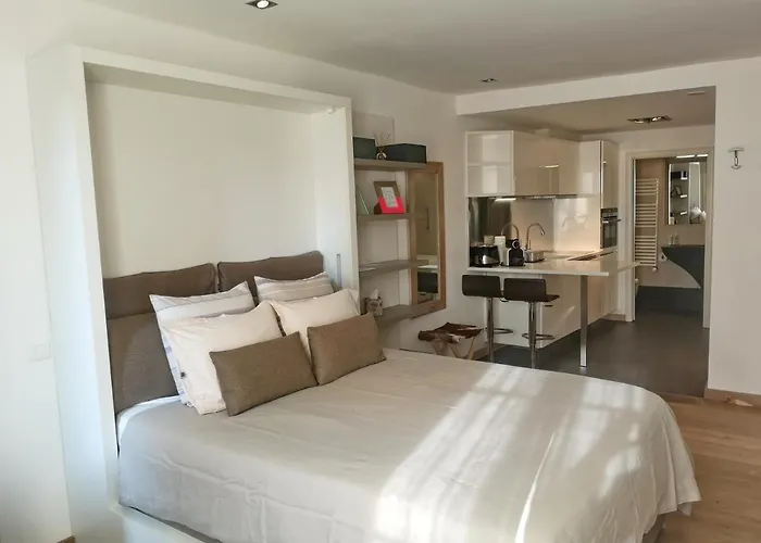 Apartment Le Cinquante Quatre Perroy