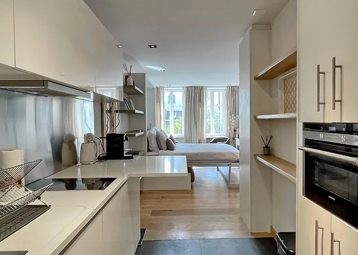 Le Cinquante Quatre *